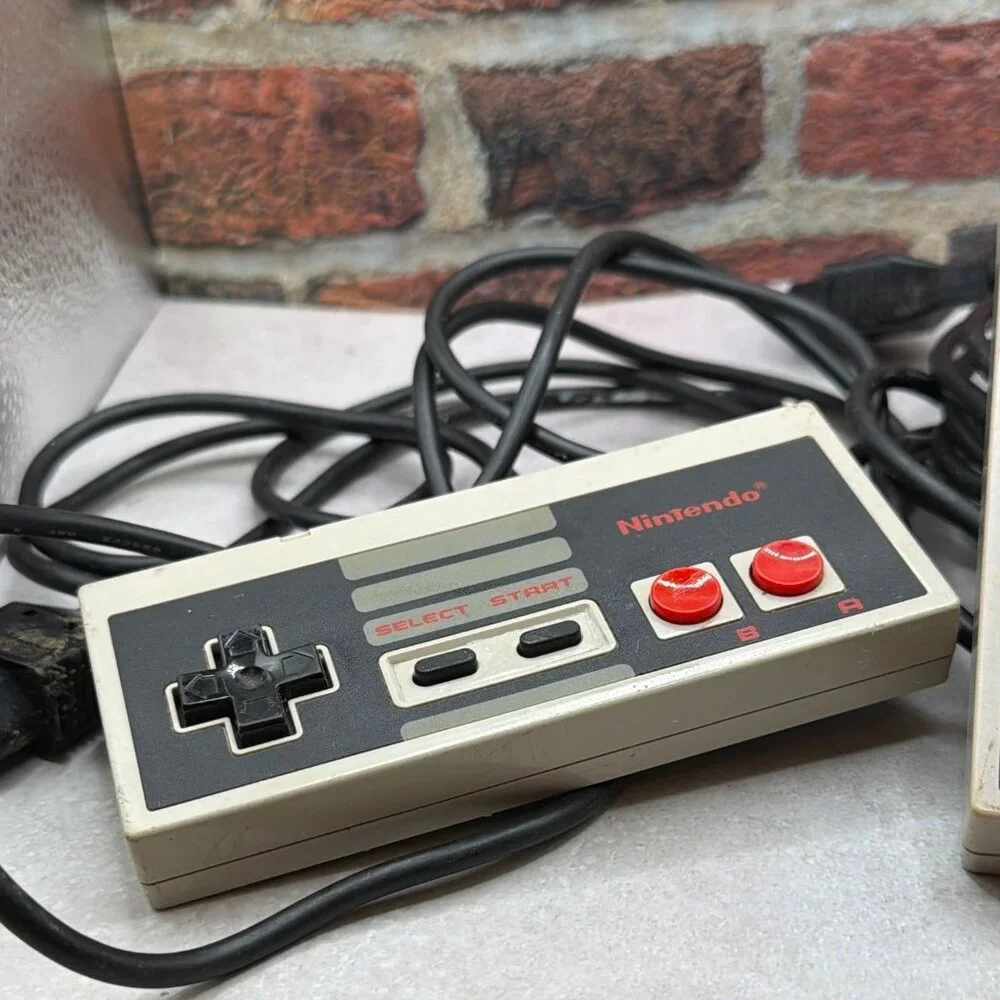 Nintendo NES Original Controllers Wired 7-Pin Plug Retro Gaming NOT TESTED